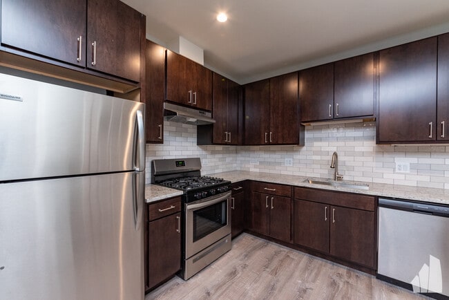 Photo - 1143 Maple Unit 2