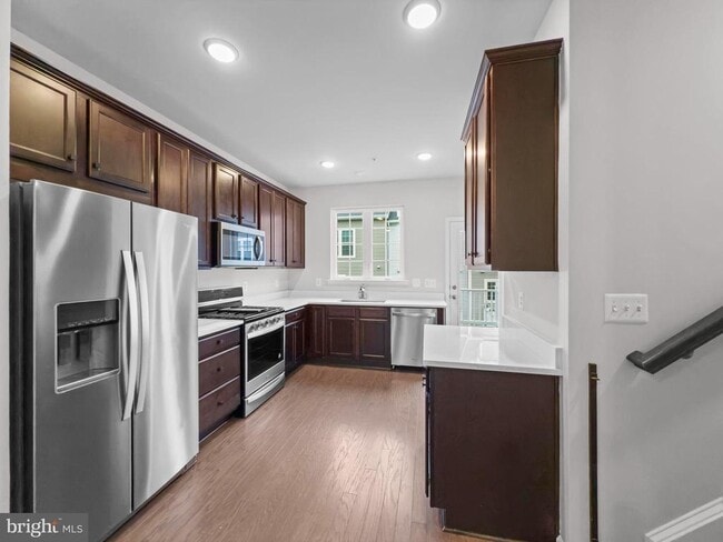 Photo - 2570 Debert Cir