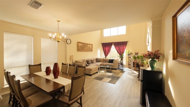 Photo - 4111 Creek Ridge Ln