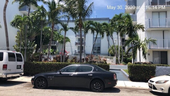 Photo - 1801 S Treasure Dr Unit 401