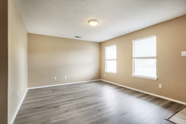Photo - 21211 Linden House Ct