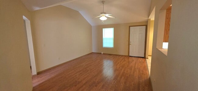 Photo - Nice 3 bedroom 2 bathroom for $1295! Close to MSU