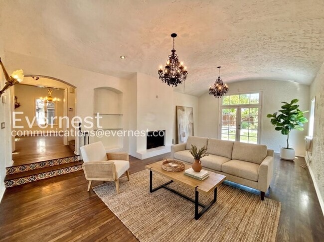 Photo - 132 N Crescent Heights Blvd