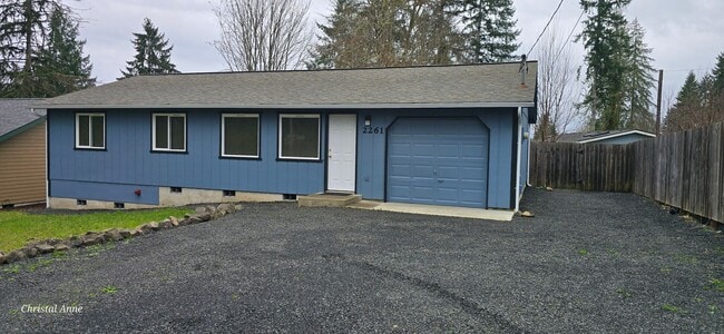 Building Photo - 3 bedroom 1 bath in Shorecrest Neighborhood