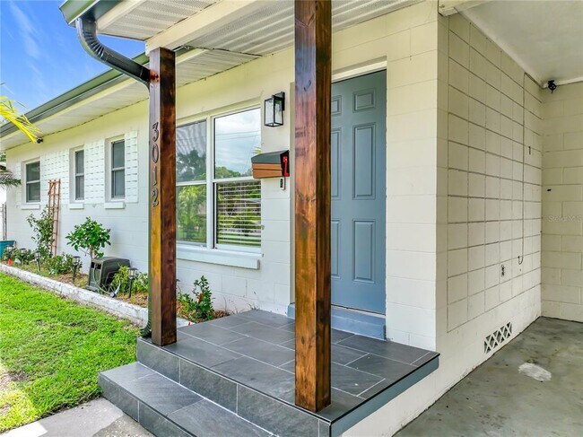 Photo - 3012 Rogan Rd
