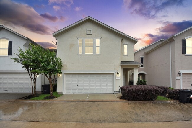 Building Photo - 10062 Hillside Bayou Dr