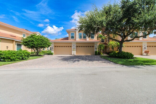 Photo - ** THE STRAND GOLFING UNIT ** 3/3 ** NICE UNIT **GOLF TRANSFER MEMBERSHIP HERE **