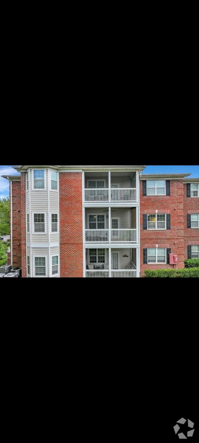 Building Photo - 1443 Cambridge Lakes Dr Unit 1443 cambridge lakes dr Rental