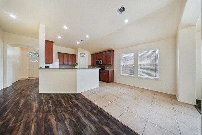 Photo - 5015 Bridgecrossing Ct