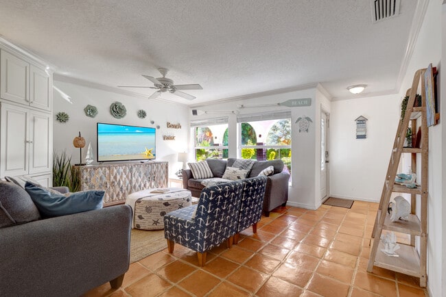 Photo - 1505 Coral Ave