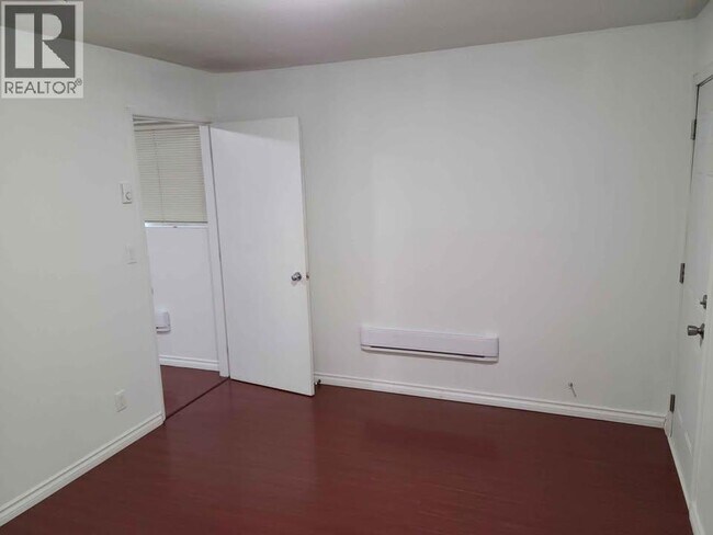 Photo - 38XX Windermere St