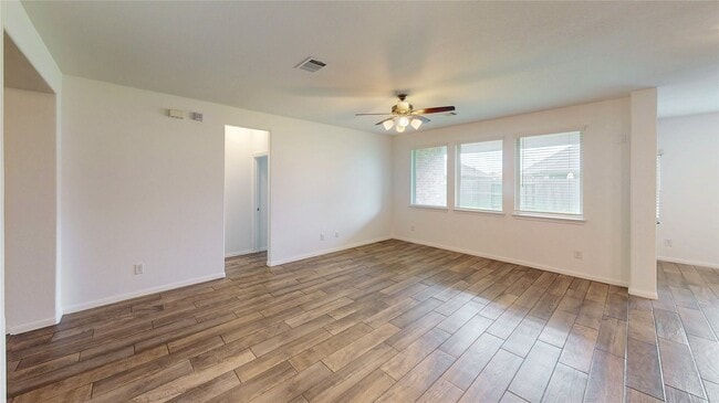 Photo - 31415 Whitcombe Summit Wy
