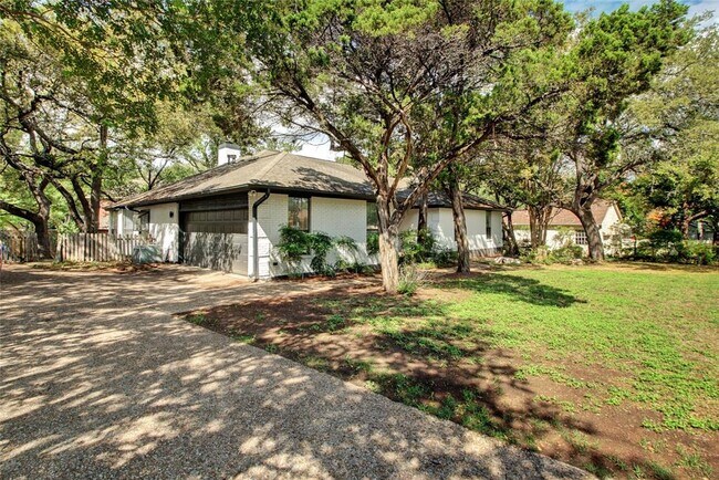Photo - 7103 Anaqua Dr