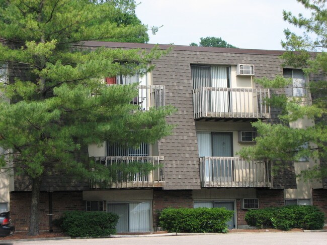Mont Michel Apartments For Rent In Cincinnati Oh Forrent Photo Mont Michel Apartments