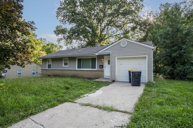 Building Photo - 10601 Oakland Ave Rental