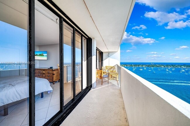 Building Photo - 5600 N Flagler Dr Unit 2504