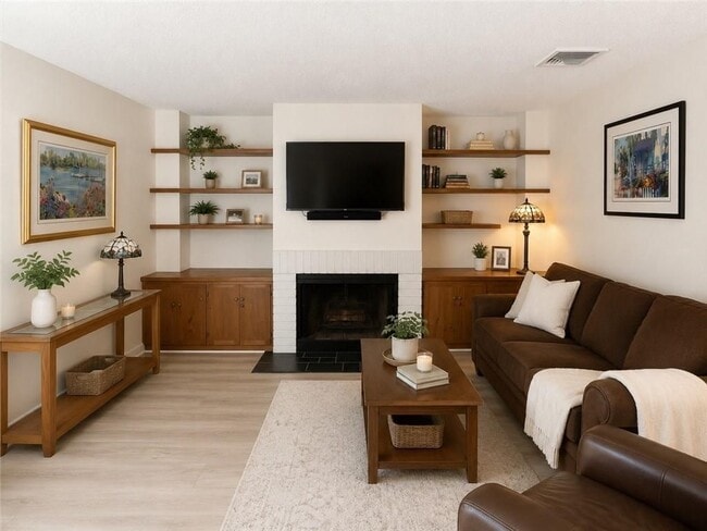Photo - 421 Bellevue Ave Unit 3C