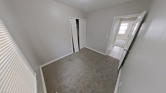 Photo - "4-Bedroom Home on Maple Street – Cozy Living Awaits in Roseville!"