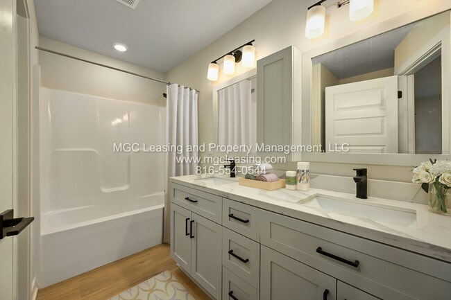 Photo - 245 Pawpaw Rd