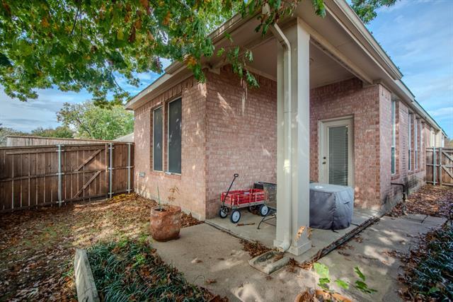 Photo - 1610 Mapleleaf Falls Dr