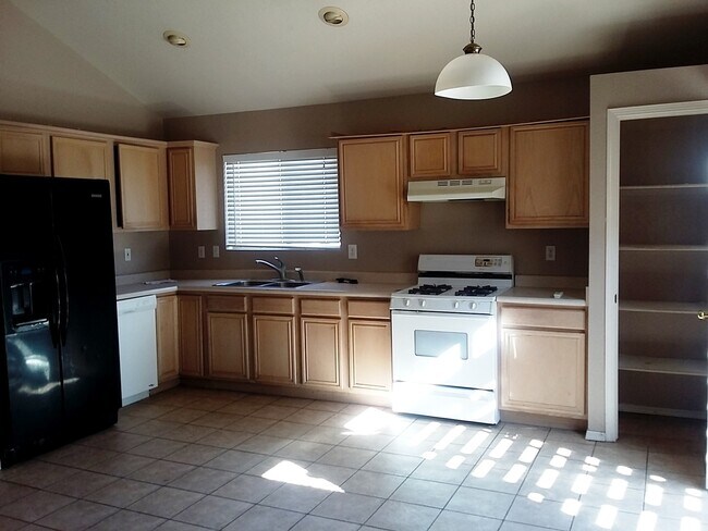 Photo - 4 Bedrooms 2 Baths in Santa Teresa