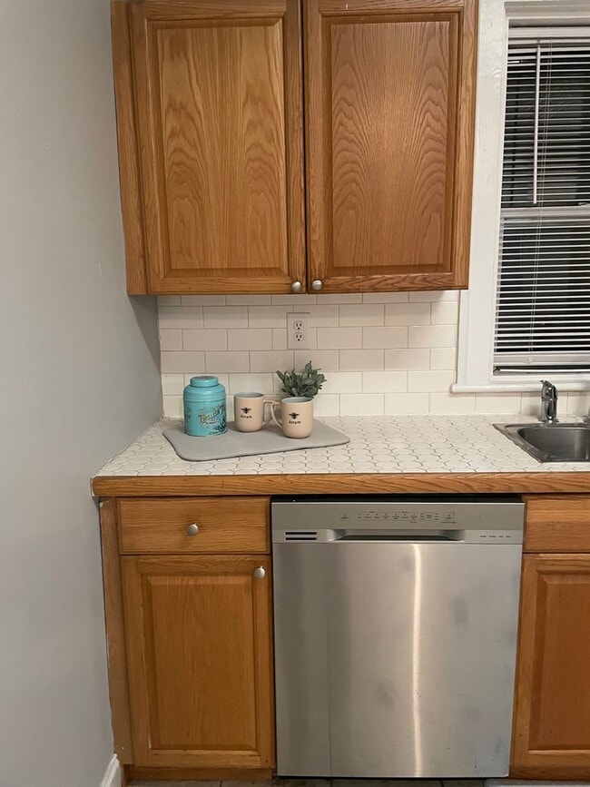 Photo - 2 Bedroom Home with Large Backyard Deck