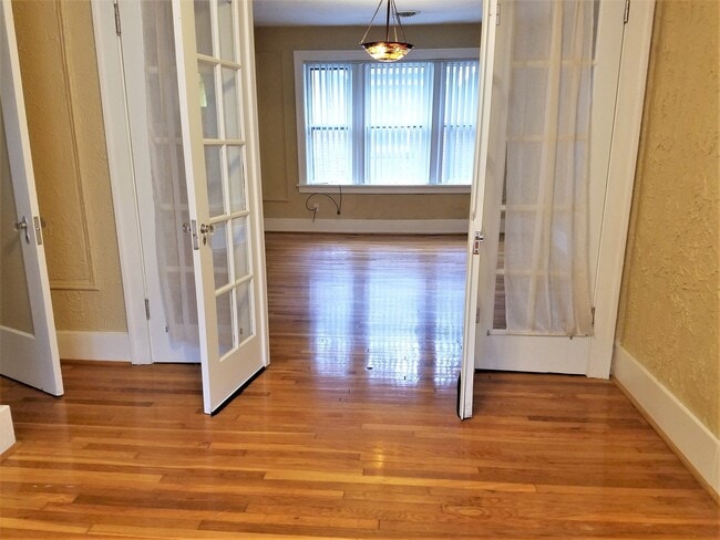 Photo - 7004 Amherst Ave Unidad A