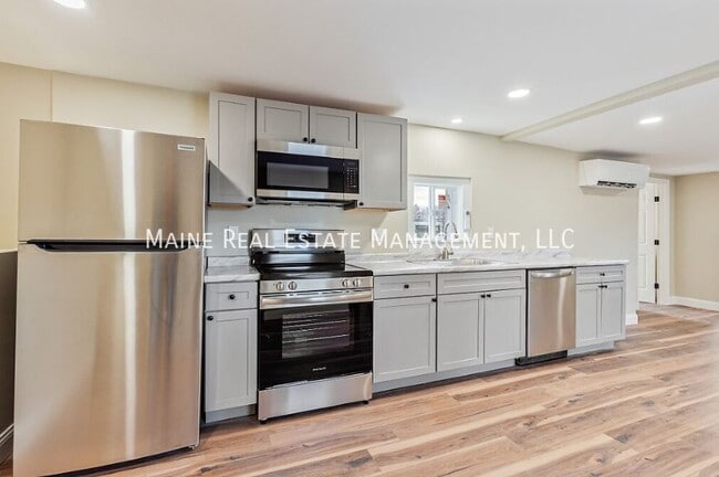 Photo - 392 S Main St Unit 2