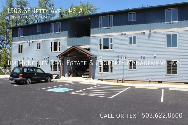 Building Photo - 1303 SE Jetty Ave Unit #3-A Rental