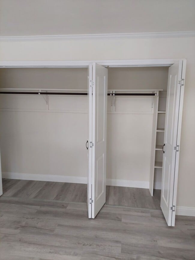 TH110-AfarinLLC - TH110-AfarinLLC Apartment Unit 1