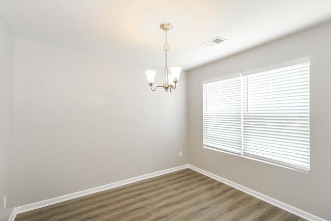 Photo - 15 Betty Ann Ln