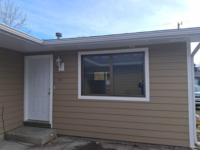 Photo - 402 N 19th Ave