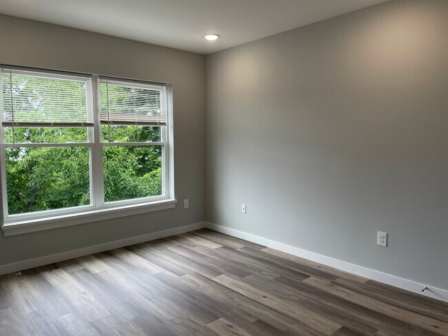 Photo - 159 12th Ave