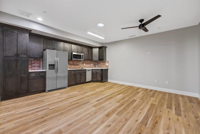Photo - 147 S K St