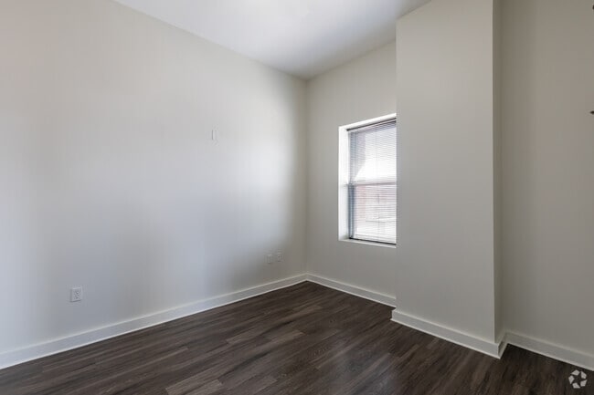1BR, 1BA - Bedroom