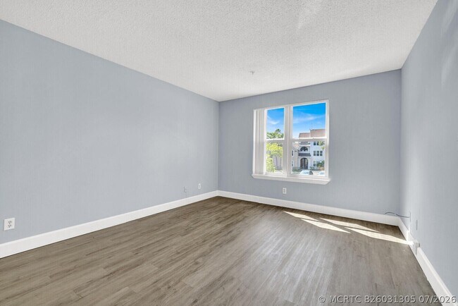 2301 N Congress Ave Unit 25