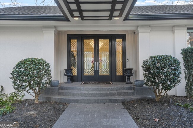 Photo - 7 Whitewater Trail