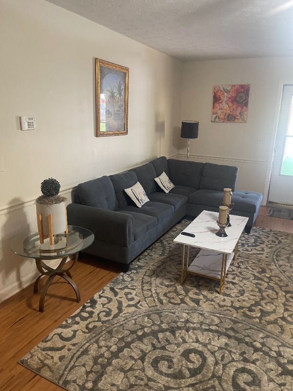 Building Photo - 6206 Olde Towne Dr Unit B