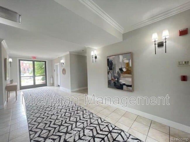 Photo - 2733 E Maple Rd