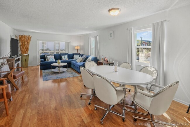 2936 Lake Shore Dr Unit 310