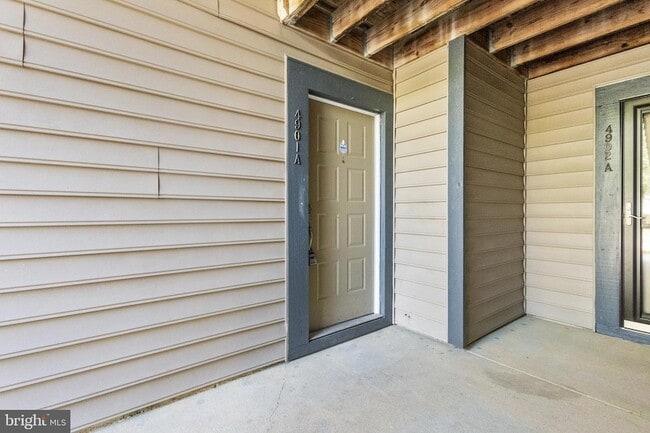 Photo - 4901A Dunbarton Rd