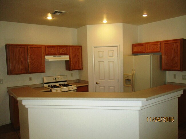 Photo - Henderson 3 Bedroom Townhouse!