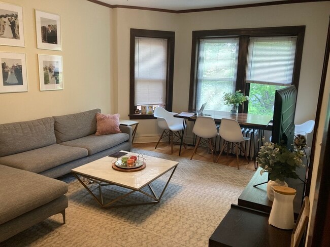 Photo - 4618 N Sacramento Ave Unit 3