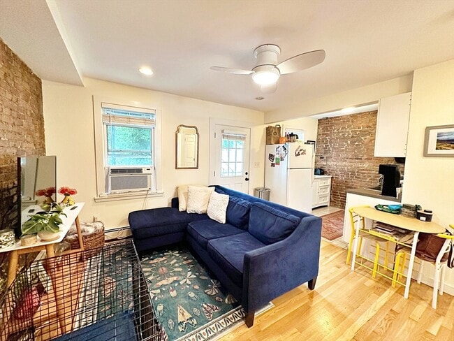 Photo - 187 Everett St Unit 1