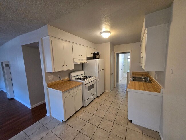 7905 Leona Way Unit 7905 Leona Unit C