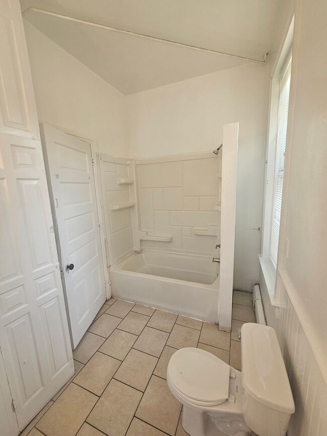 Photo - 574 W Market St Unit 1