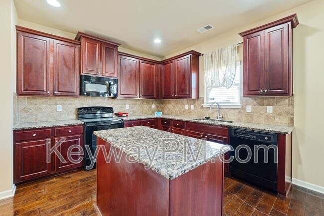 Photo - 1413 Issac Way