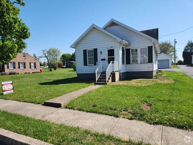 Building Photo - 137 Maple Ave Rental