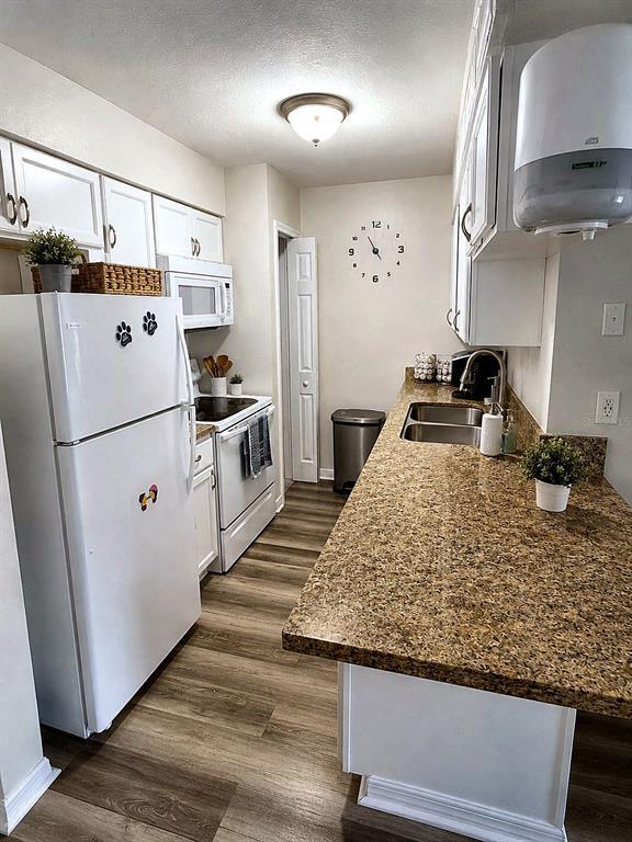 Photo - 209 Berry Tree Pl Unit 209