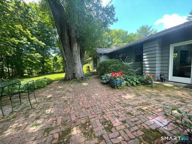 Photo - 61 Bear Hill Rd